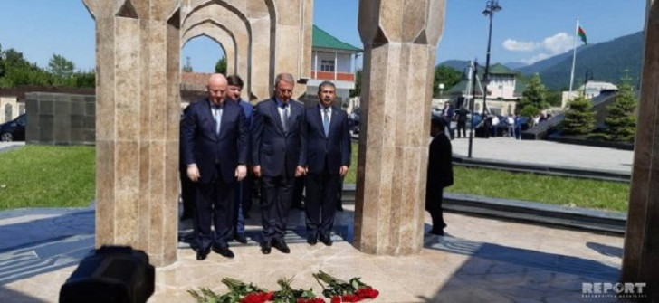 Azərbaycan, Türkiyə və Gürcüstan Müdafiə nazirlərinin üçtərəfli görüşü başlayıb