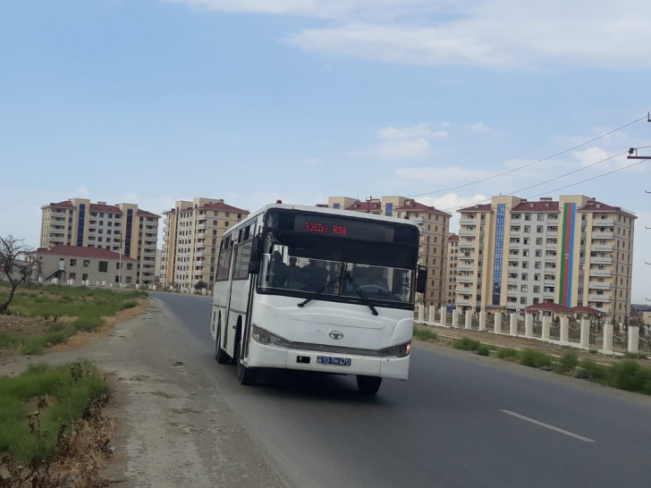 Məcburi köçkünlər üçün salınan daha bir yaşayış komleksinin marşrut problemi həll edildi