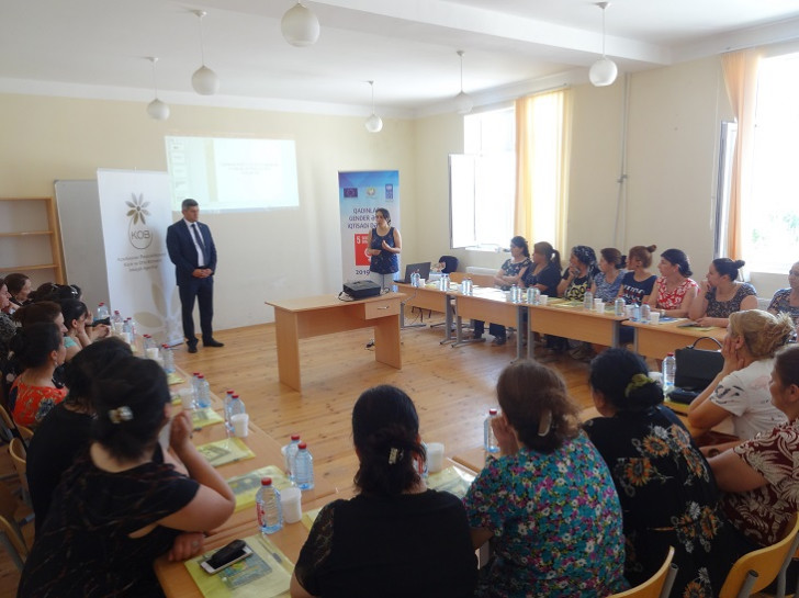 Köçkün qəsəbələrində yaşayanlar gender mövzusunda maarifləndiriliblər