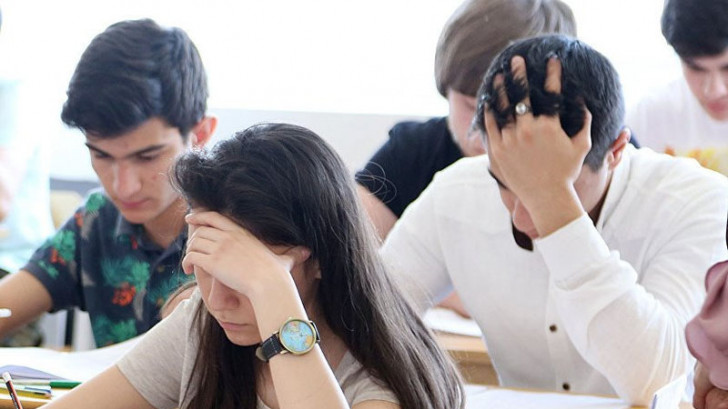 Bu il universitetə qəbul olunan yüzlərlə gənc ali təhsildən imtina etdi