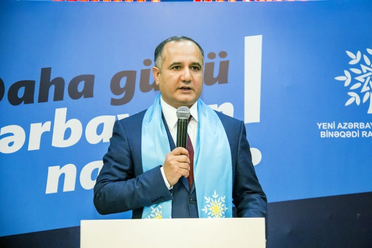 Kamaləddin Qafarov seçicilərlə görüşdə Binəqədi gənclərini təbrik edib -