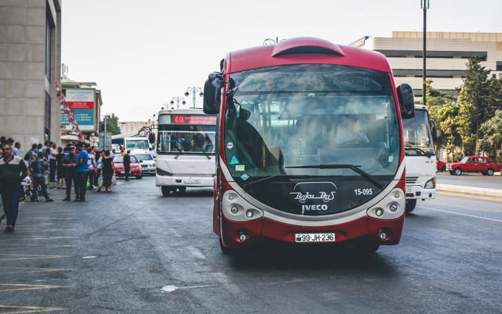 Koronavirusa yoluxan azərbaycanlı jurnalist: Avtobusda maskadan istifadə etmirdim