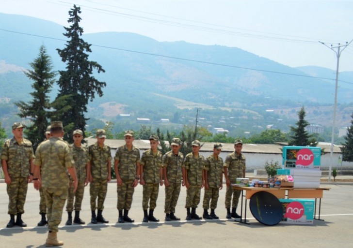 “Nar” Silahlı Qüvvələr Gününü işğaldan azad edilmiş ərazidə xidmət edən əsgərlərlə birgə qeyd etdi