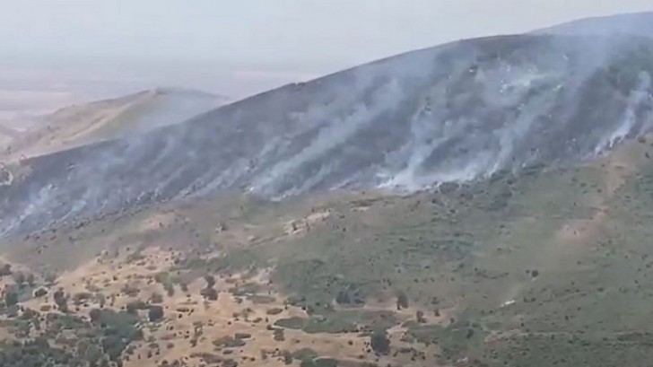 Minalanmış ərazidə yanğın başladı, helikopter göndərildi