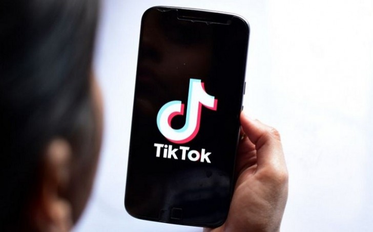 "TikTok"da arzuolunmaz videolar avtomatik olaraq silinəcək