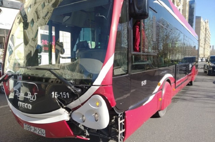 “Baku Bus”ın avtobusu piyadanı vurub öldürdü