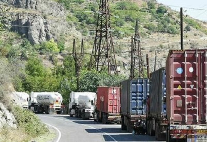 İran maşınları İrəvana indi də bu yolla yük daşıyır -