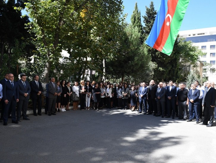 "Qaçqınkom"da şəhidlərin xatirəsi yad olunub