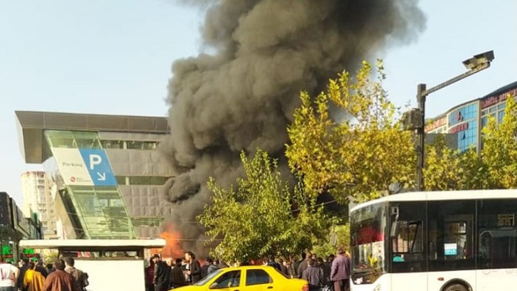 Bakının mərkəzində ticarət obyektlərində baş verən yanğın söndürülüb -