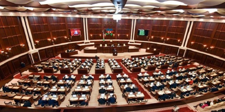 Parlament büdcə zərfini müzakirə edəcək