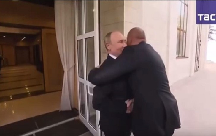 Vladimir Putin İlham Əliyevi belə qarşıladı -