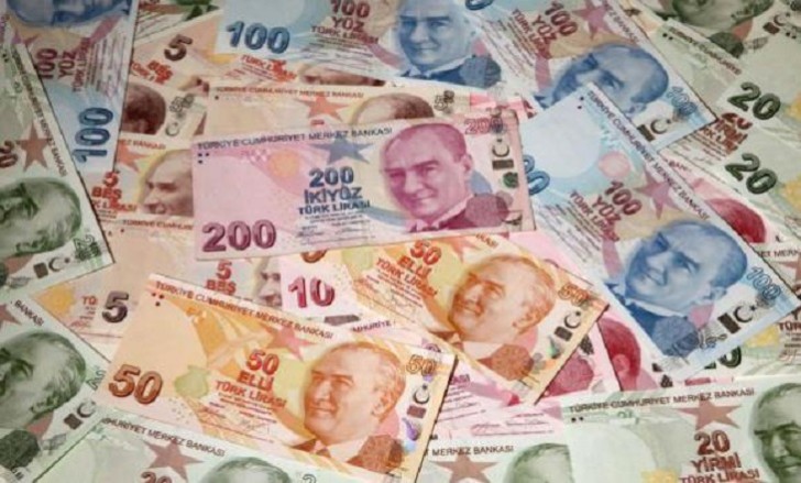 Türkiyədə bir dolların qiyməti 16 lirəni keçdi