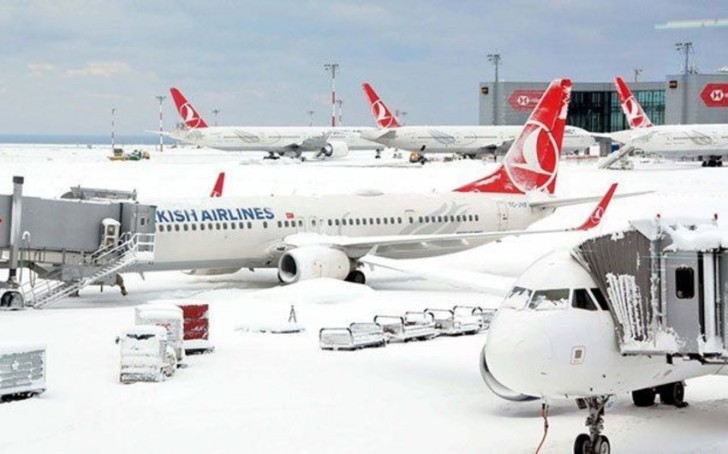 İstanbulda əlverişsiz hava səbəbindən 279 aviareys ləğv edilib