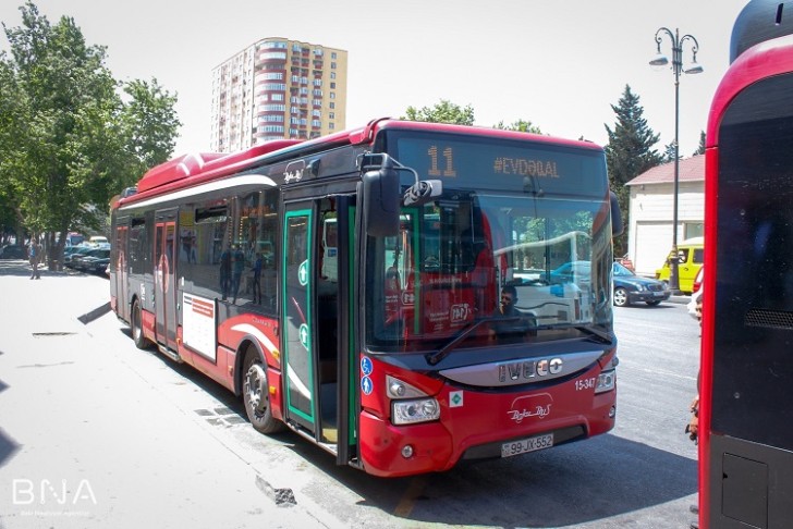 “BakuBus”ın hər dörd avtobusundan biri depoda istifadəsiz qalıb