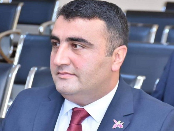 Suvarma sistemini qura bilmirik deyə, "Vətən Bağı" Şəhidlər Parkında ağaclar quruyur -