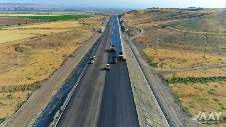 Zəngəzur dəhlizi yolunun tikintisi sürətlə davam etdirilir