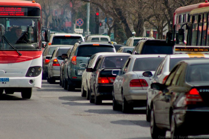 86 avtobus mənzil başına gecikir