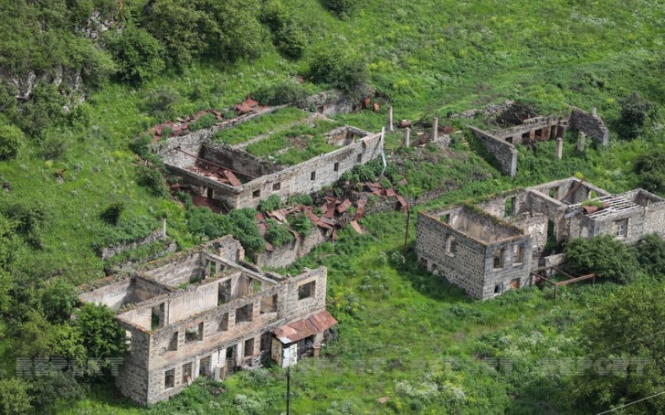 Azad olunmuş ərazilərdəki tikililərlə bağlı