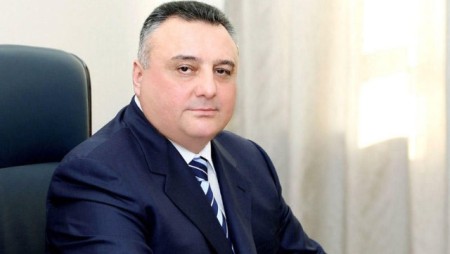 Eldar Mahmudovun Nardarandakı villası qarşısında AKSİYA  -