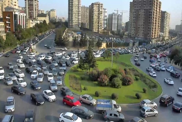 Bakıda sıxlıq olan yollar -