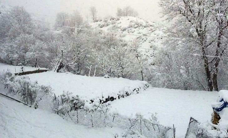 Qarlı hava davam edəcək, yollar buz bağlayacaq