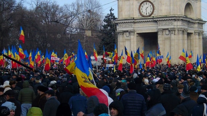 Moldova müxalifəti ölkə parlamentinin qarşısında piket keçirib