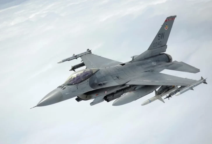 Ukrayna F-16-larla bağlı danışıqlarda irəliləyiş olduğunu açıqlayıb