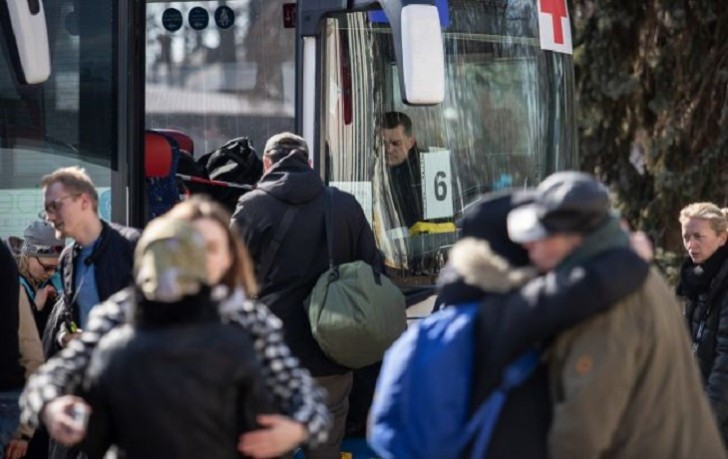 Moldova ukraynalı qaçqınların qalma müddətini 90 günə qədər azaldıb