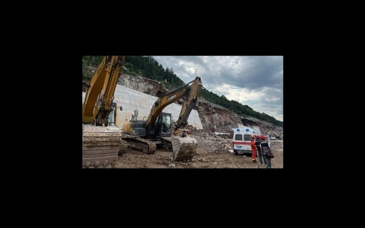 Çində torpaq sürüşməsi nəticəsində 9 nəfər itkin düşüb