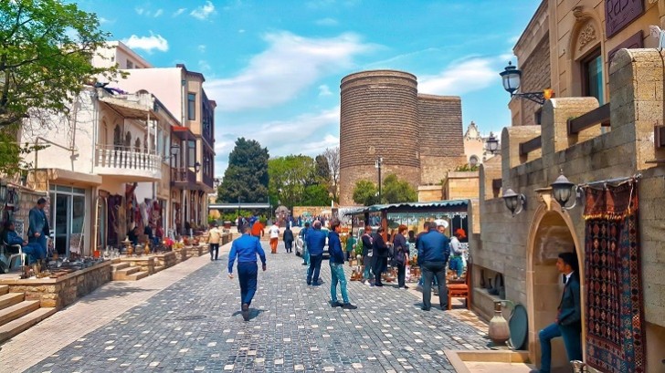 Turistlər niyə Bakını seçir?