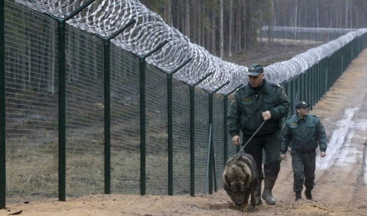 Finlandiya Rusiya Federasiyası ilə sərhəddə hasarın sınaq hissəsini istifadəyə verib