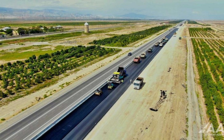 Bakı-Quba avtomobil yolunun bir hissəsində yenidənqurma işləri yekunlaşır -