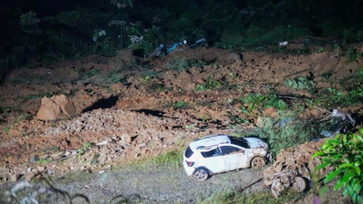 Kolumbiyada torpaq sürüşməsi nəticəsində 39 nəfər ölüb