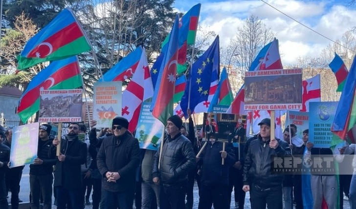 Soydaşlarımız Aİ-nin Tbilisidəki ofisi qarşısında etiraz aksiyası keçiriblər -