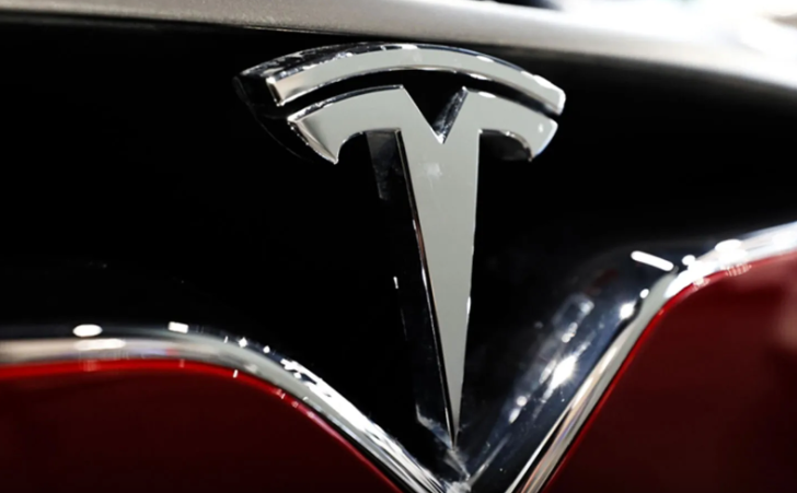 Tesla təxminən 2,2 milyon avtomobilini geri çağıracaq