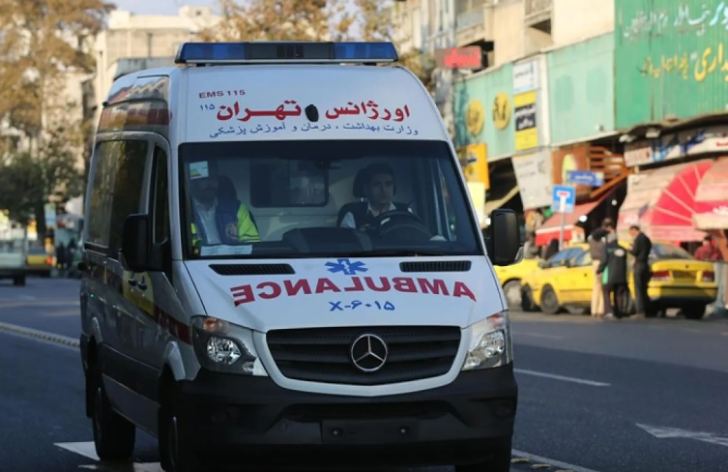 İranda bir nəfər polis maşınına bomba yerləşdirmək istəyərkən ölüb