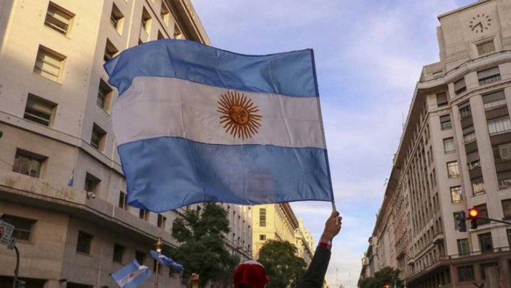 Argentinada hökumət əleyhinə nümayişlərdə 12 nəfər saxlanılıb