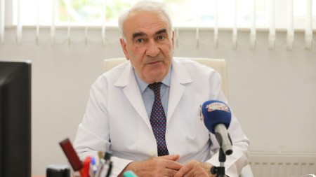 Azərbaycanın sabiq baş pediatrı özünə qəsd etdi