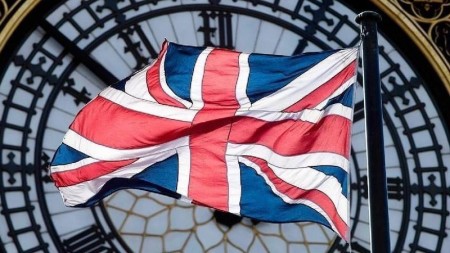 Britaniya parlamentində iqtidar və müxalifətin yerləri dəyişib