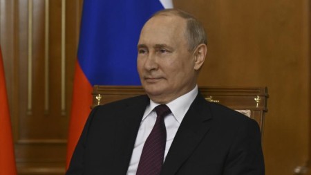 Putin İran prezidentini BRİKS sammitinə dəvət edib