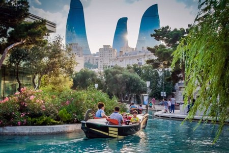 Azərbaycana gələn turistlərin sayı niyə azalıb?