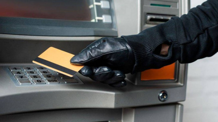 Bank kartlarından yenə külli miqdarda pul oğurlandı