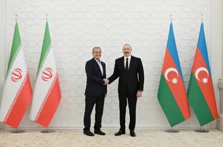 İlham Əliyev və Məsud Pezeşkian arasında telefon danışığı olub