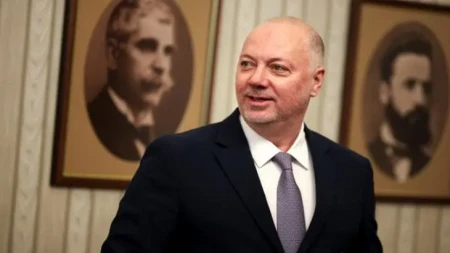 Bolqarıstan diplomatlarını İrandan Azərbaycana təxliyə edib