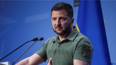 Zelenski: Sülh yolunda müəyyən irəliləyiş əldə etməyə çalışacağıq
