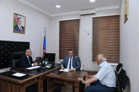 Rövşən Rzayev vətəndaşların növbəti qəbulunu keçirib