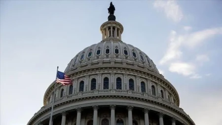 Trampın vergilərin azaldılması qanun layihəsi Senatdan keçdi