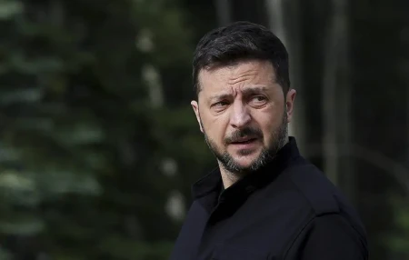 Zelenski: Üçtərəfli görüş Moskvada olmayacaq