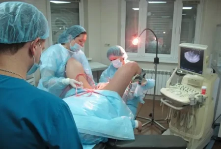 Azərbaycanda erkən yaşda abortların sayı artıb