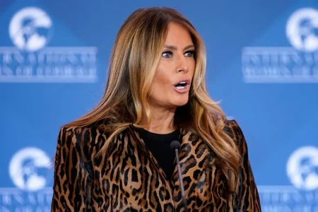 Melaniya Tramp Hunter Baydeni 1 milyard dollarlıq iddia ilə hədələdi